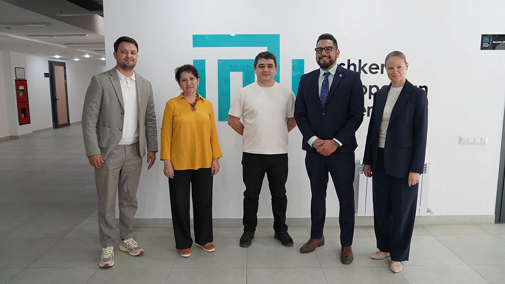 University of Arizona Delegation Visits TMU Campus to Discuss Joint Programs