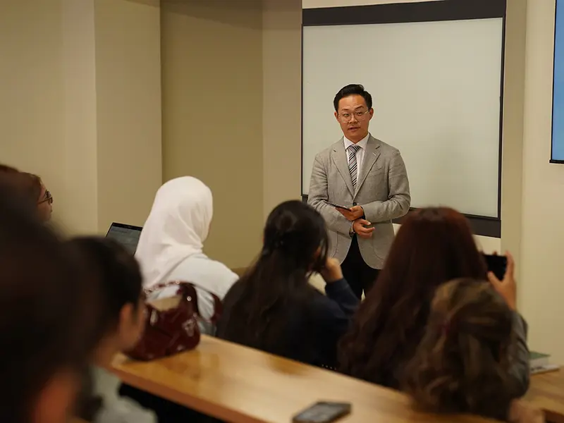 Master Class “How to Become an International Lawyer”